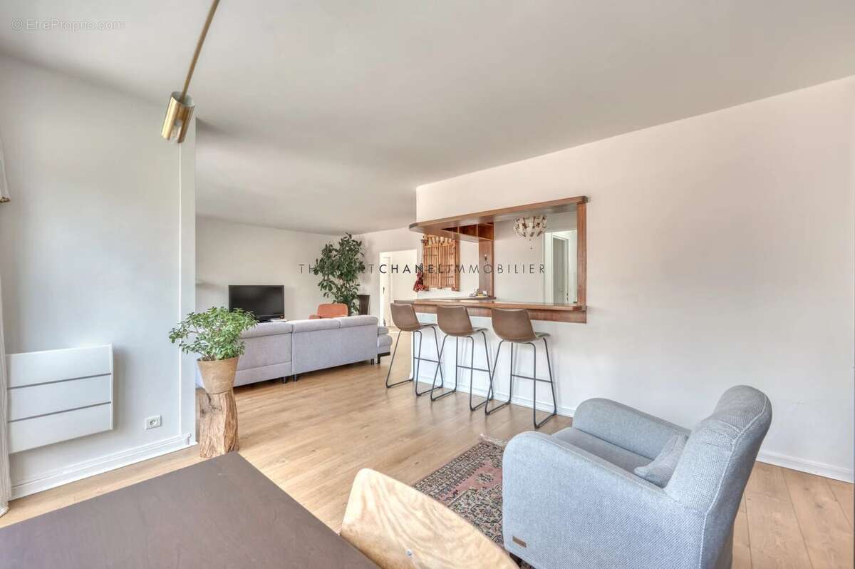 Appartement à PARIS-19E