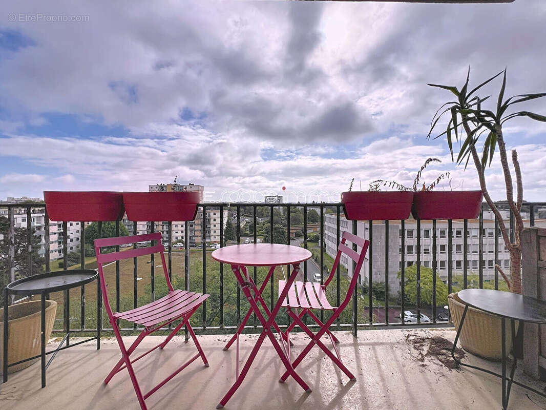 Appartement à MONT-SAINT-AIGNAN