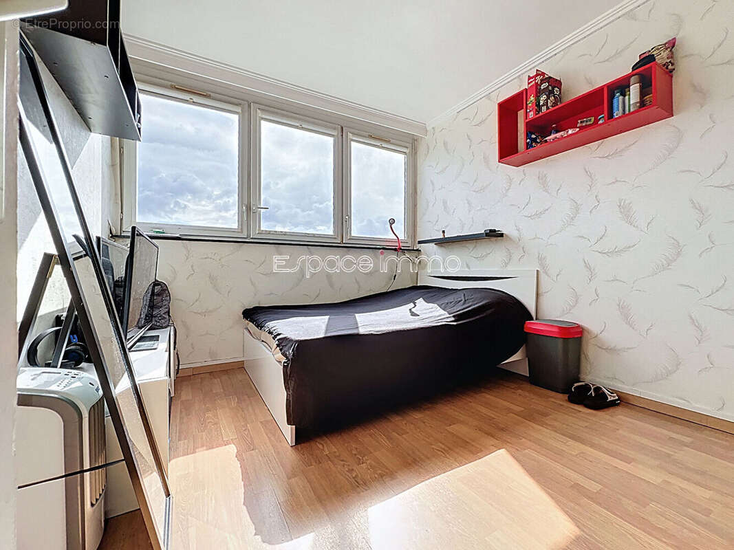 Appartement à MONT-SAINT-AIGNAN