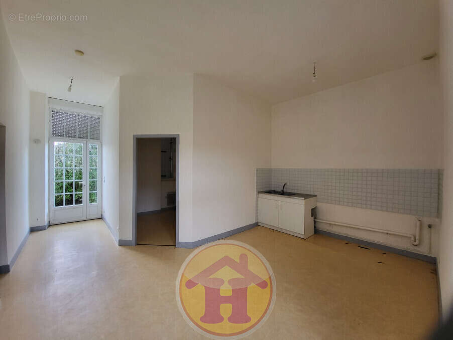 Maison à SAINT-JUNIEN