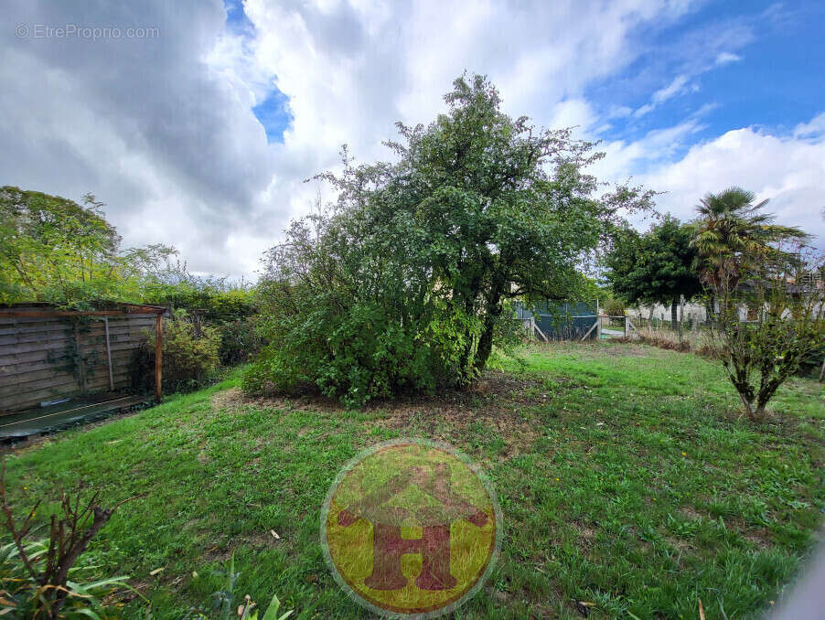 Maison à SAINT-JUNIEN