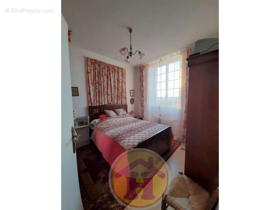 Maison à SAINT-JUNIEN