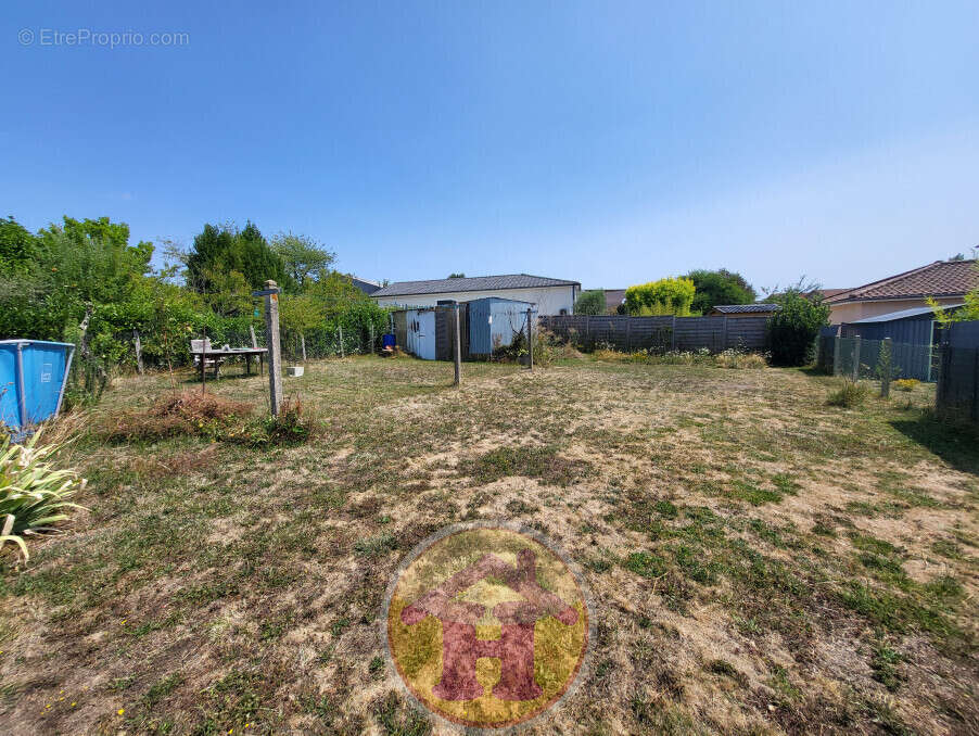 Maison à SAINT-JUNIEN