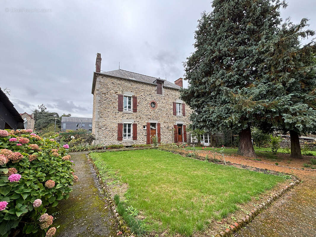 Maison à CHATEAUBOURG