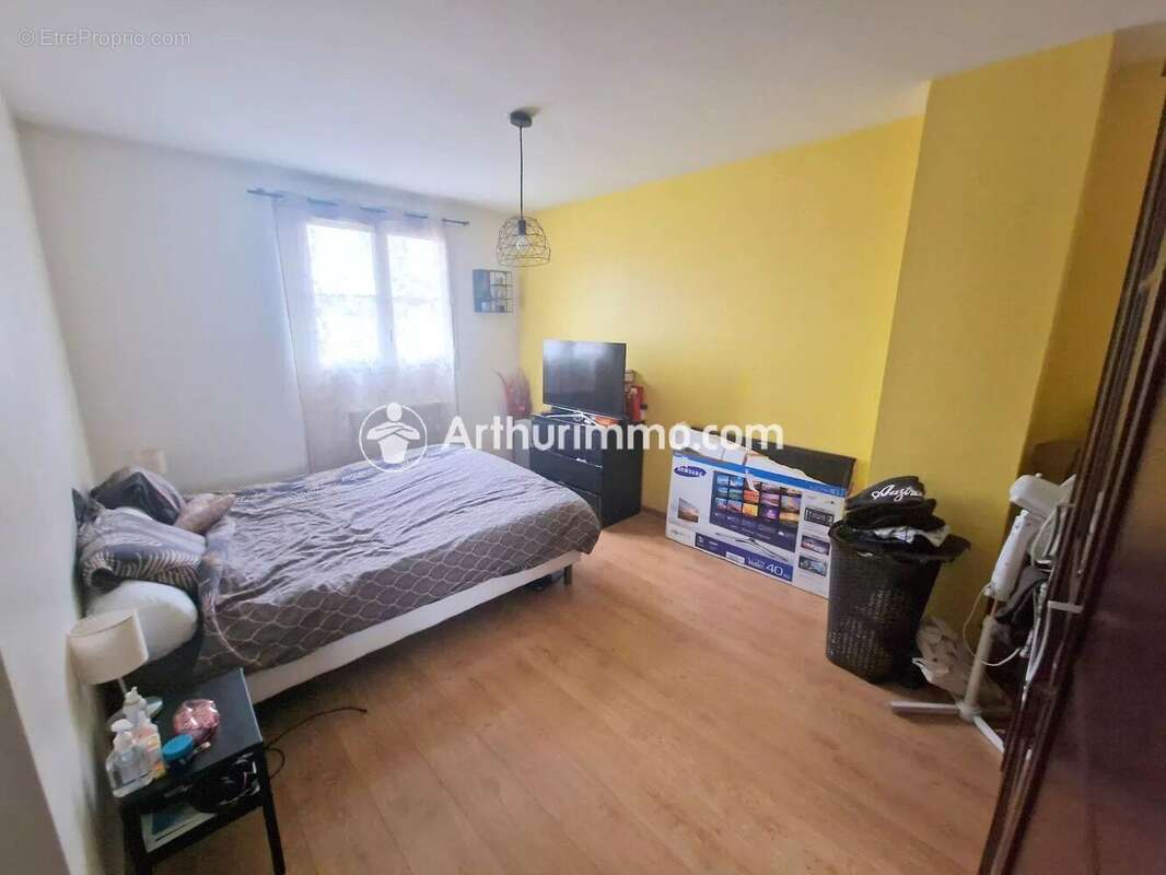 Maison à SAVIGNY-LE-TEMPLE