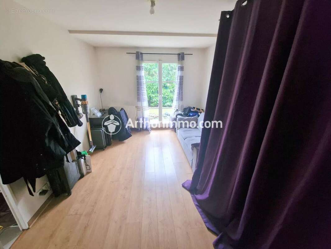 Maison à SAVIGNY-LE-TEMPLE