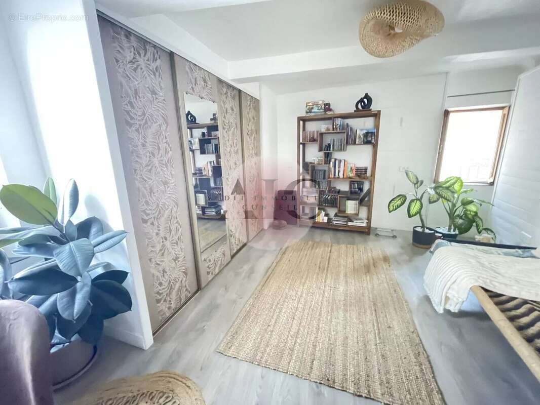 Appartement à CALLIAN