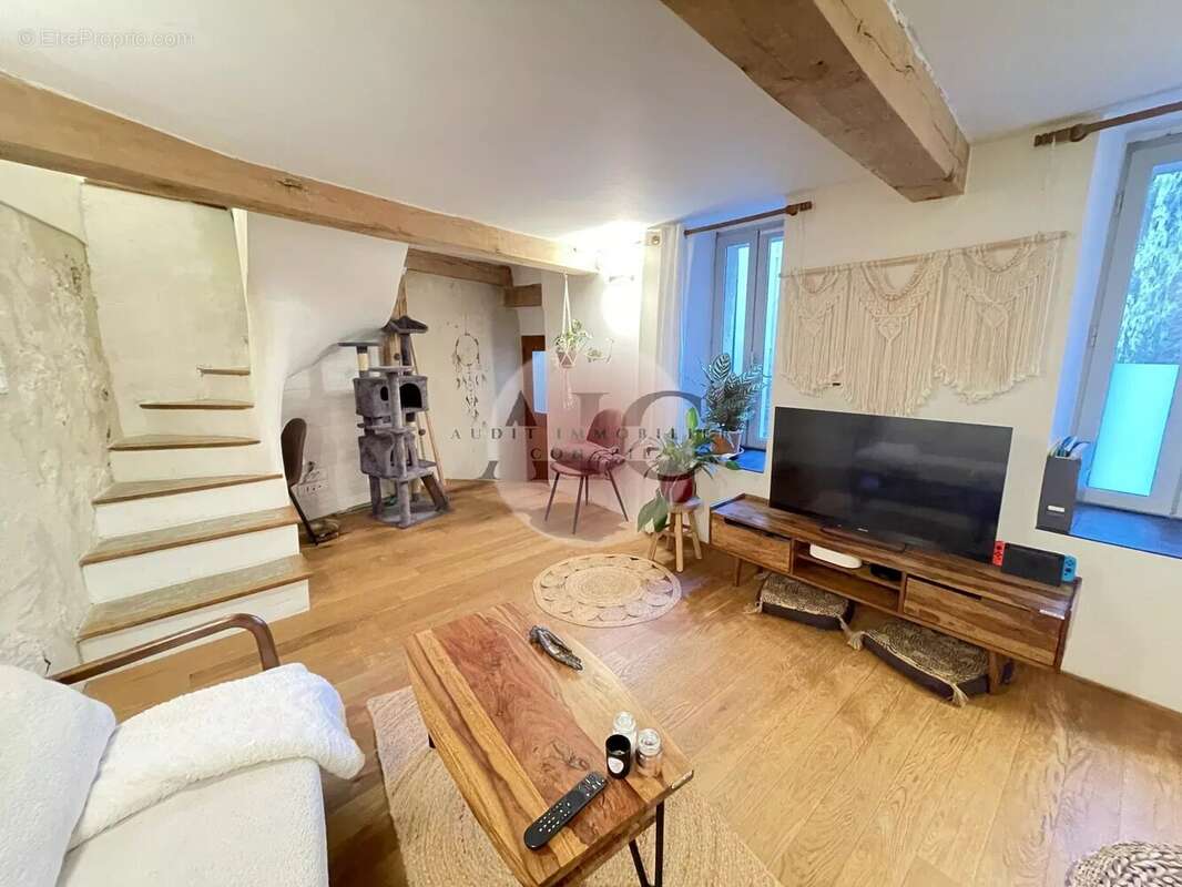 Appartement à CALLIAN