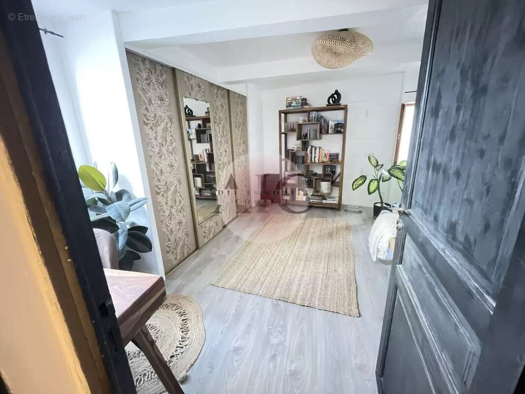 Appartement à CALLIAN