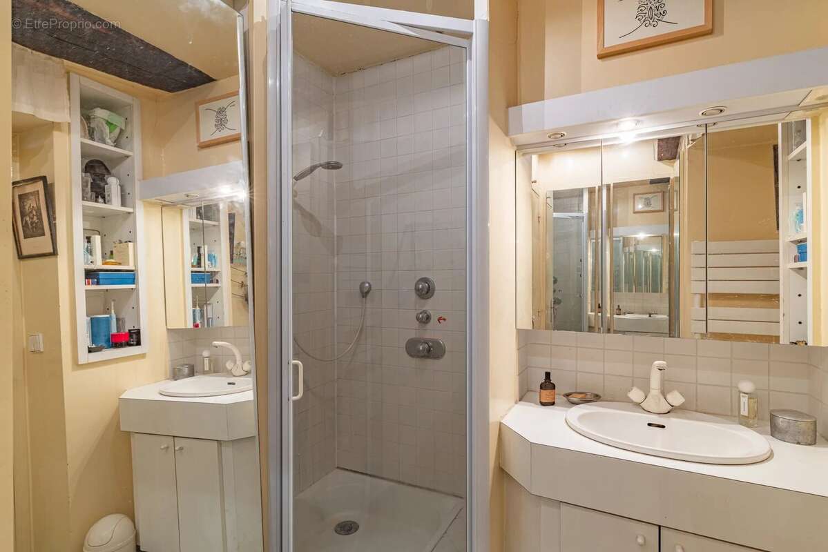 Appartement à PARIS-6E