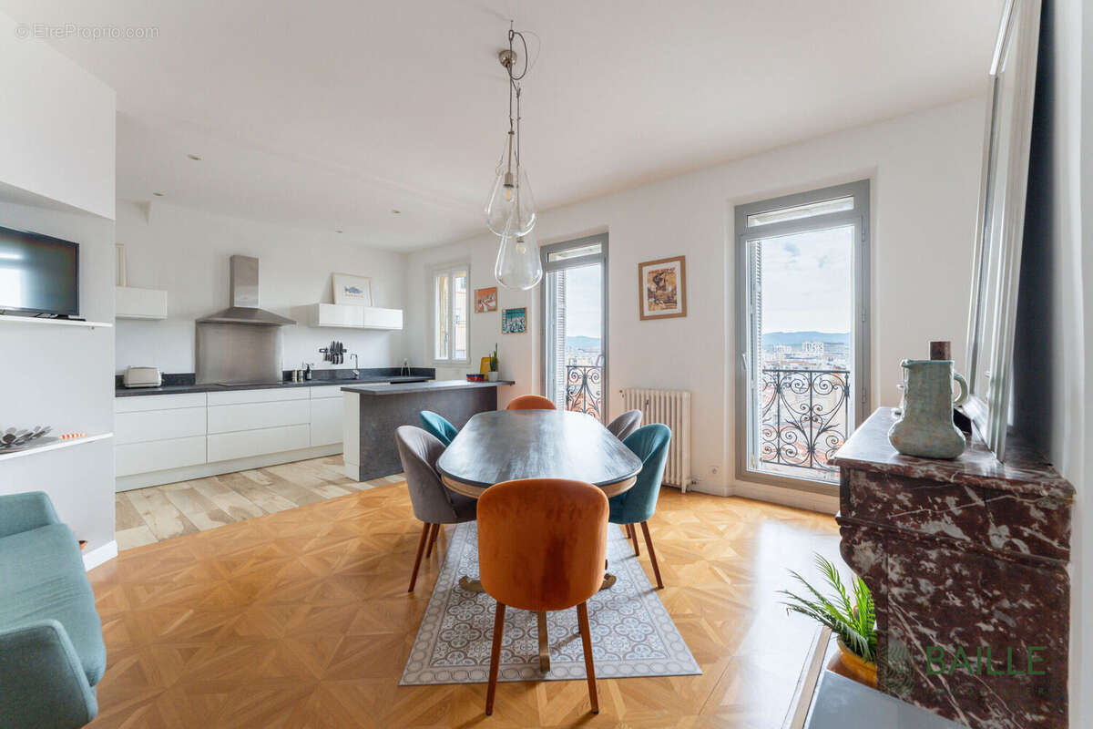 Photo 6 - Appartement à MARSEILLE-8E