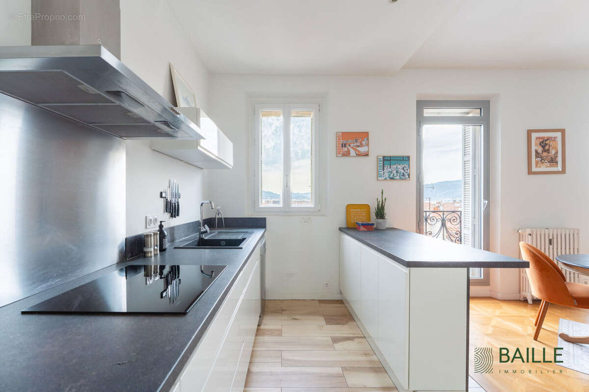 Photo 8 - Appartement à MARSEILLE-8E