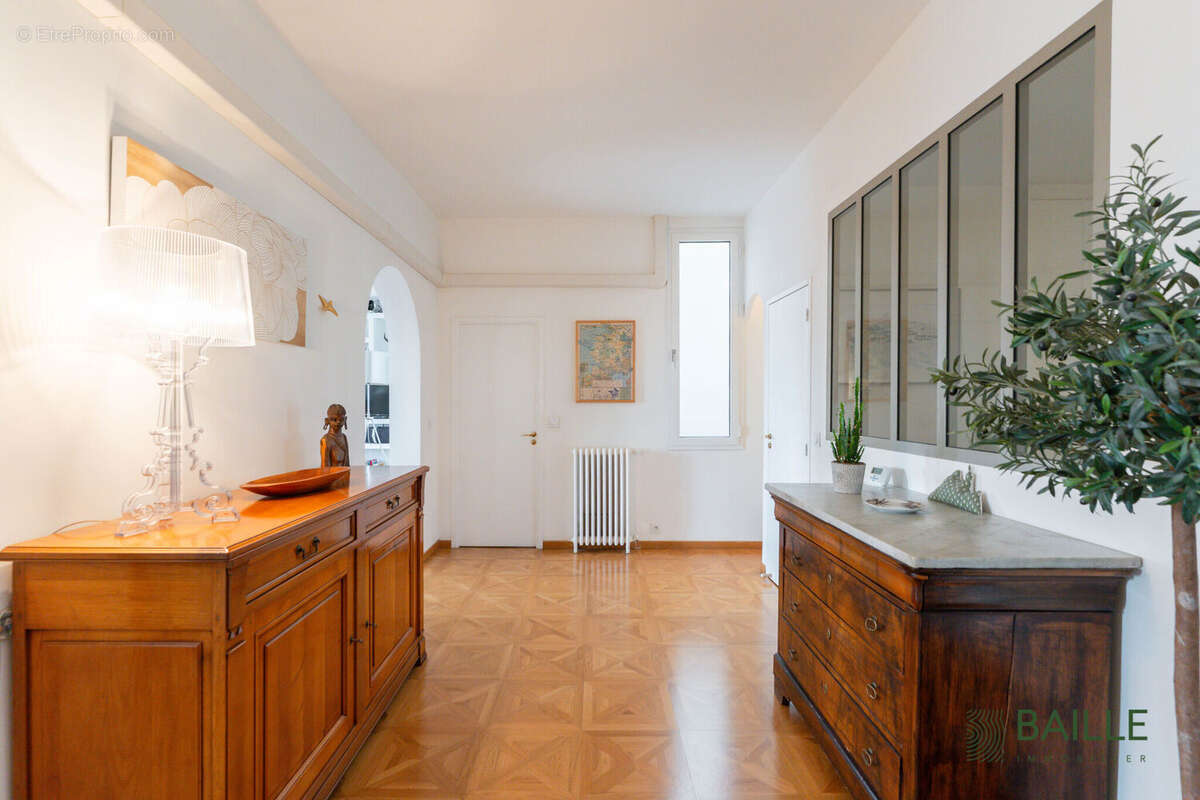 Photo 9 - Appartement à MARSEILLE-8E