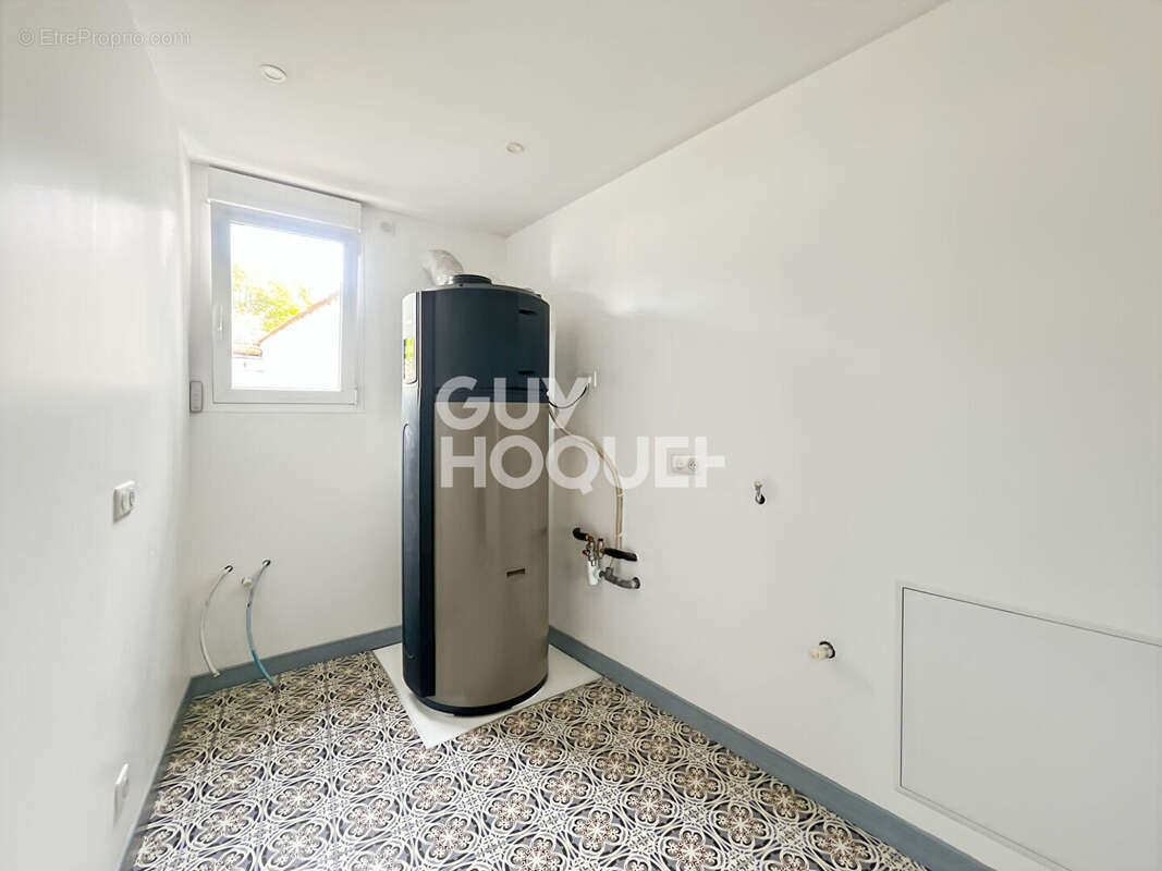 Maison à VERNEUIL-L&#039;ETANG