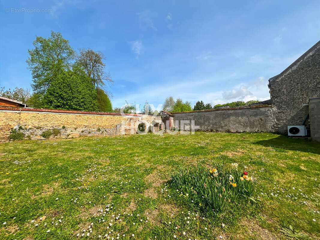 Maison à VERNEUIL-L&#039;ETANG
