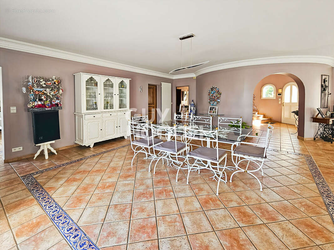 Maison à LA HOUSSAYE-EN-BRIE