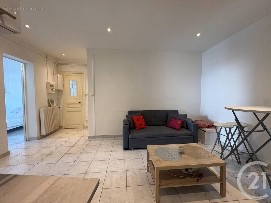 Appartement à MARSEILLE-1E