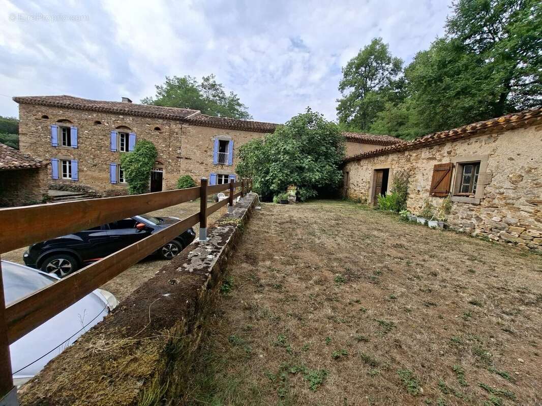 Maison à MONTREDON-LABESSONNIE