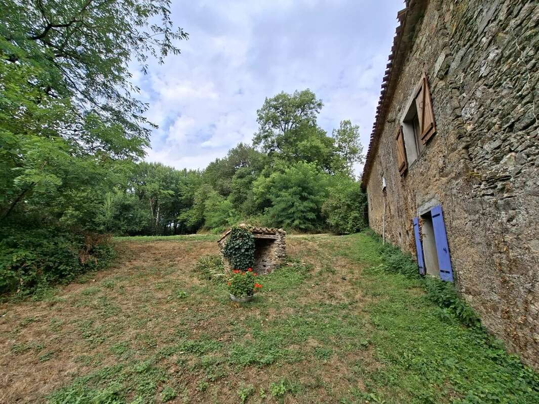 Maison à MONTREDON-LABESSONNIE