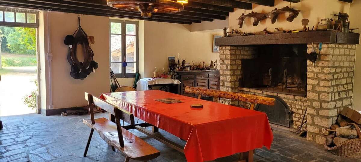 Maison à MONTREDON-LABESSONNIE