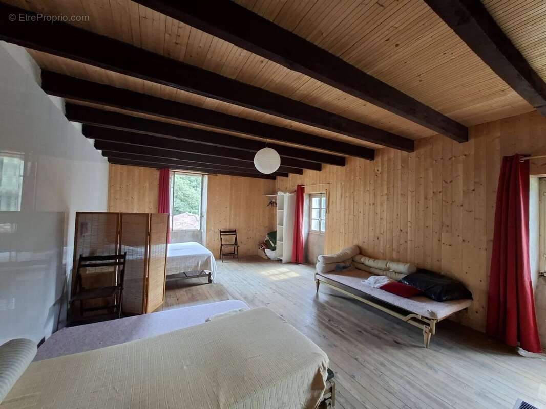 Maison à MONTREDON-LABESSONNIE