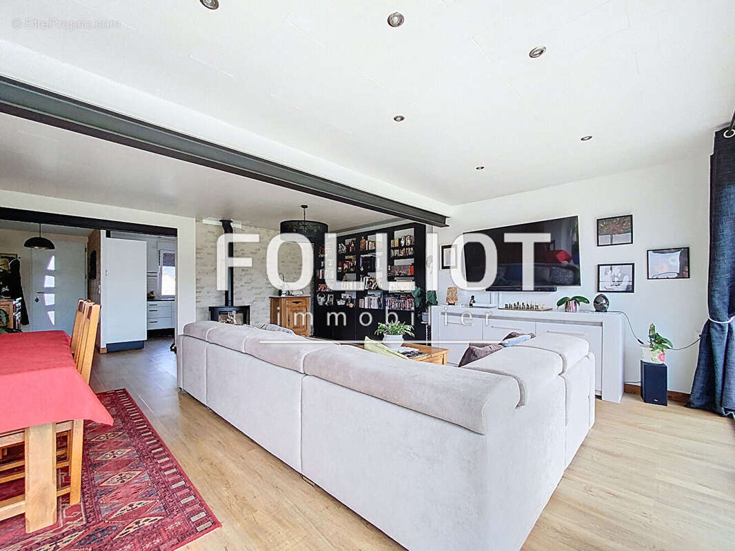 Maison à BRICQUEBEC