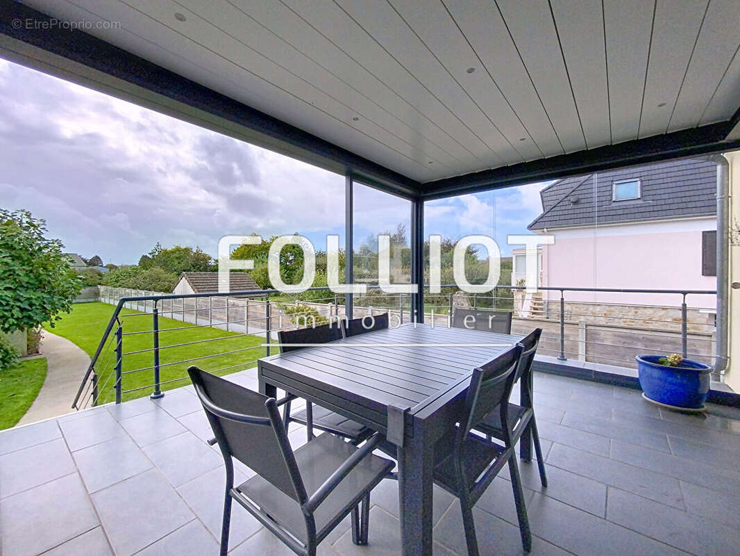 Maison à BRICQUEBEC