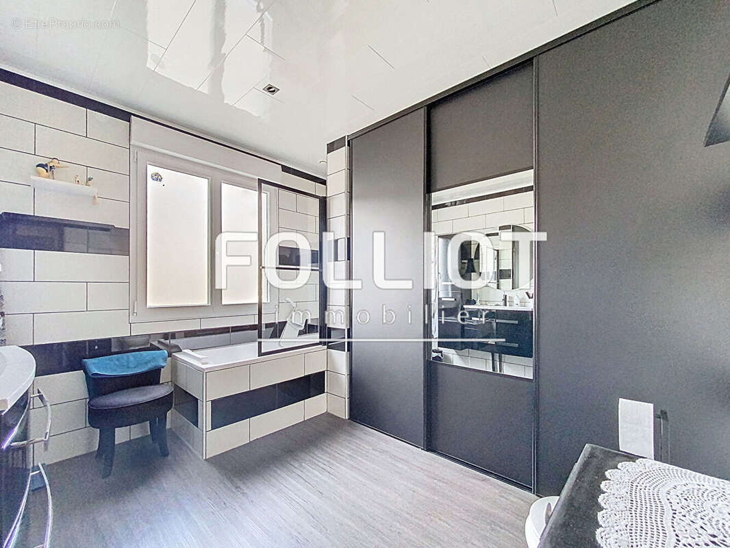 Maison à BRICQUEBEC