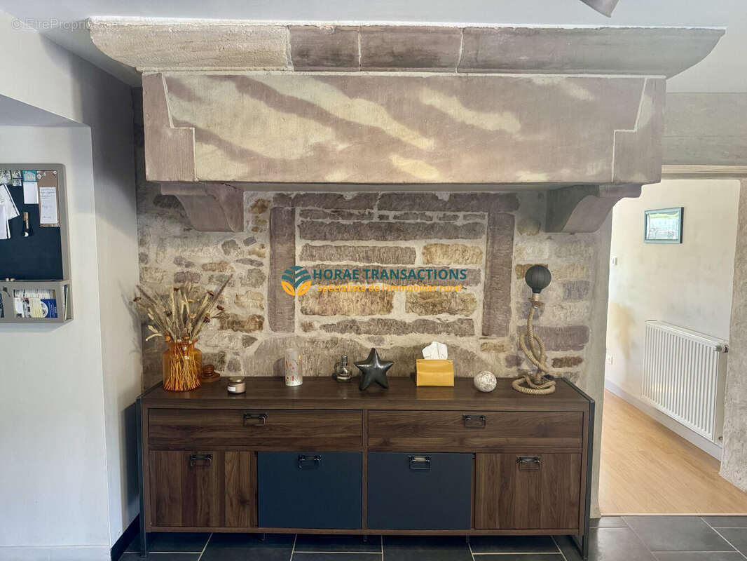 Maison à SAINT-VALBERT