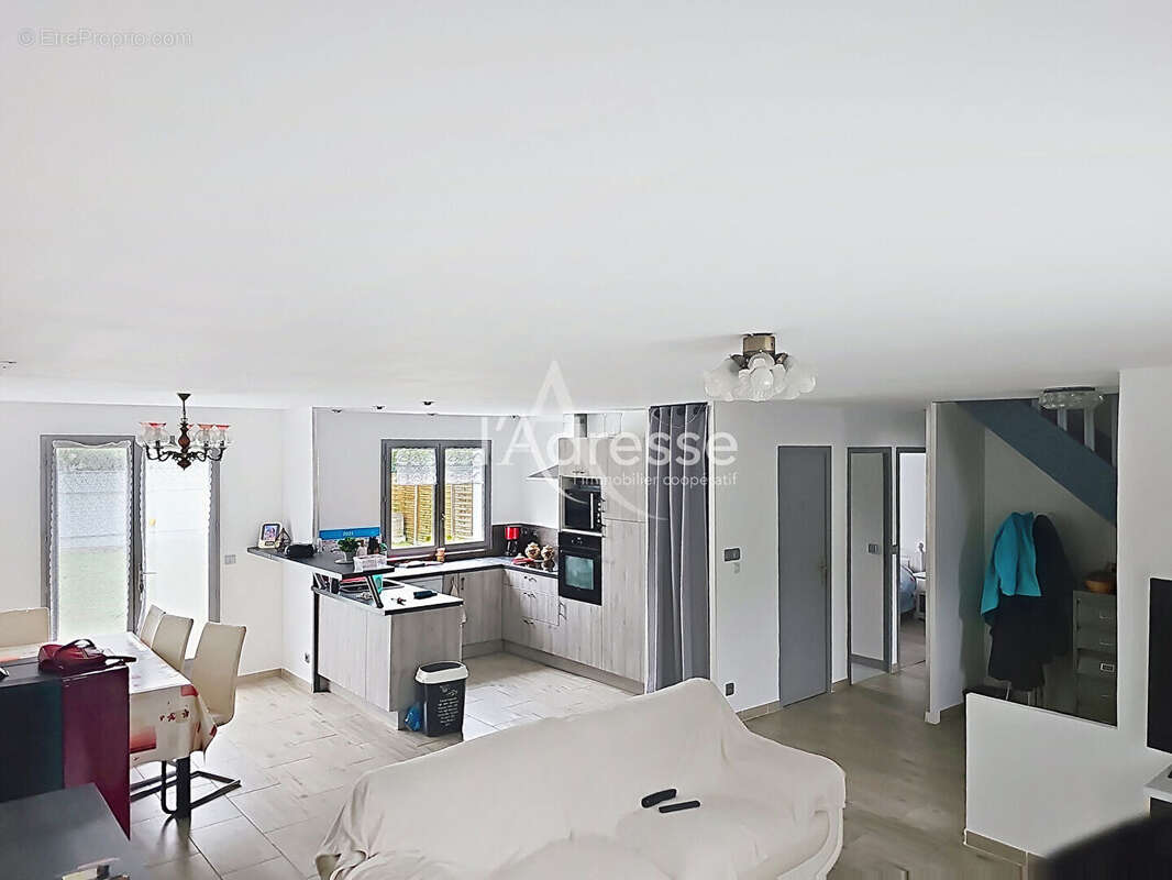 Maison à COULOMMIERS