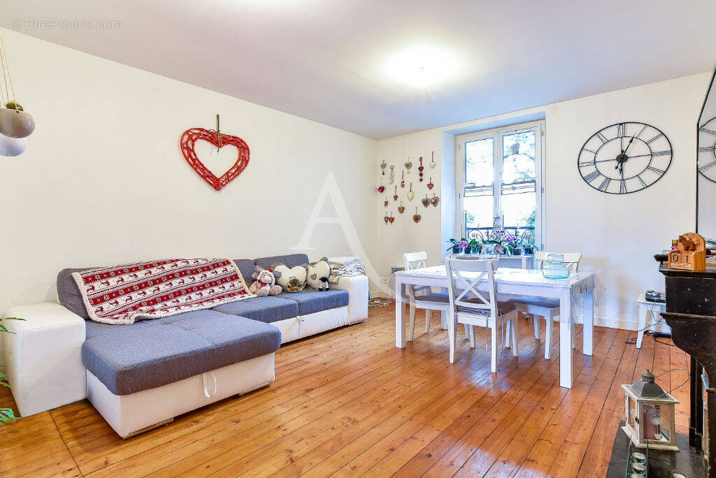 Appartement à GUIGNES