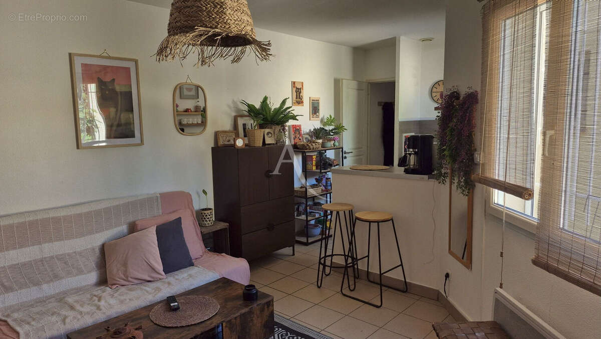 Appartement à LEZIGNAN-CORBIERES