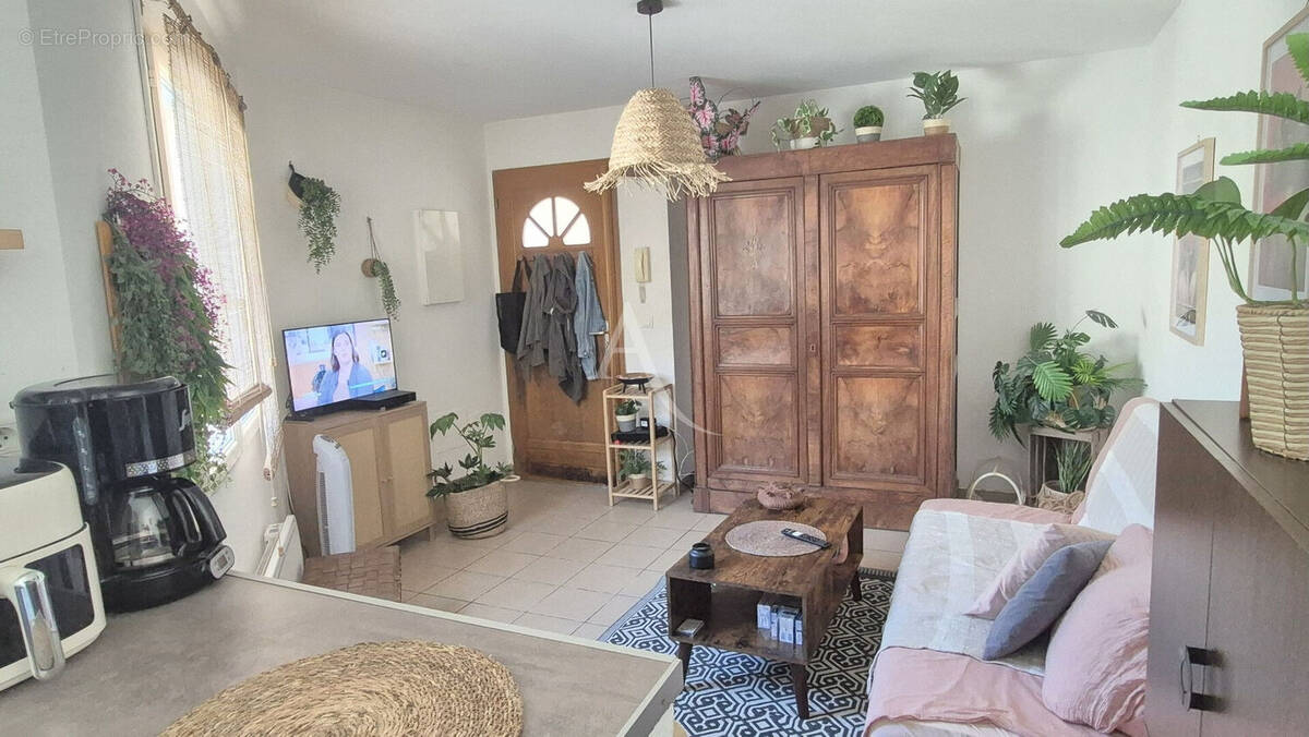 Appartement à LEZIGNAN-CORBIERES