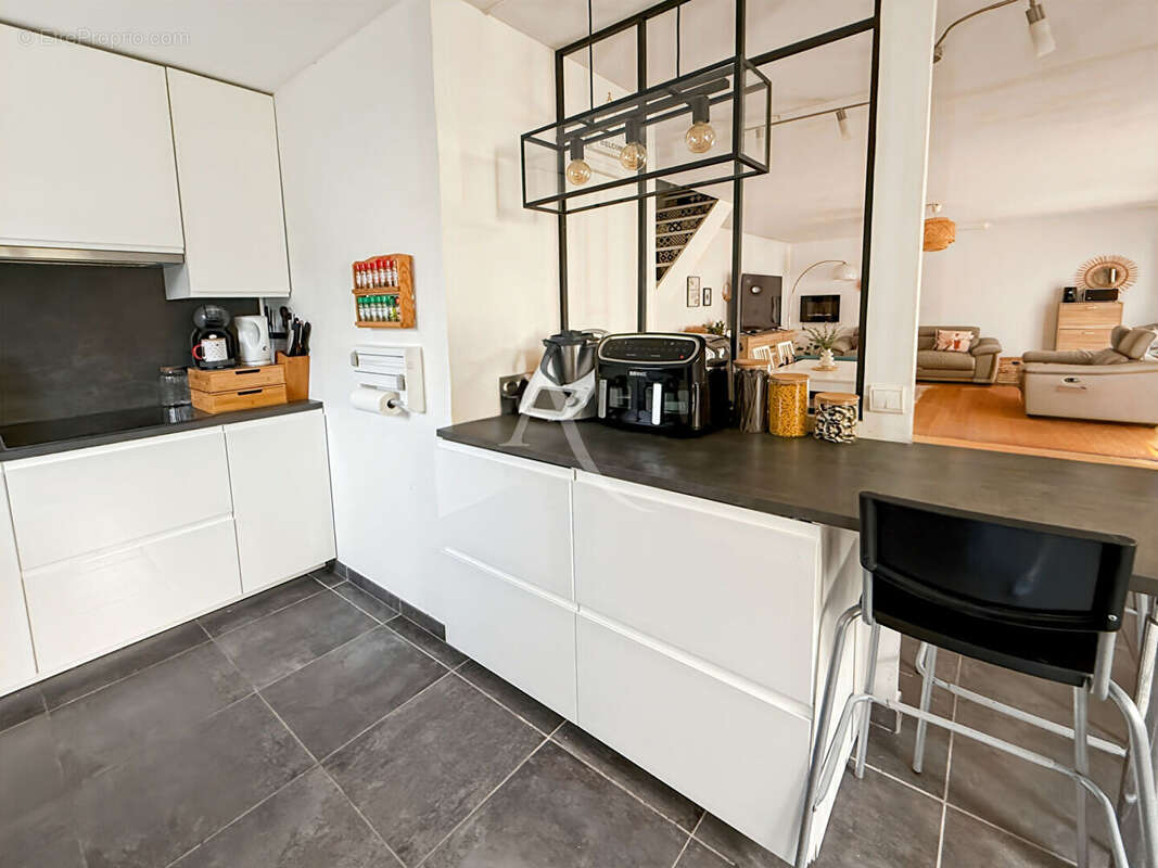 Maison à JOUY-LE-MOUTIER