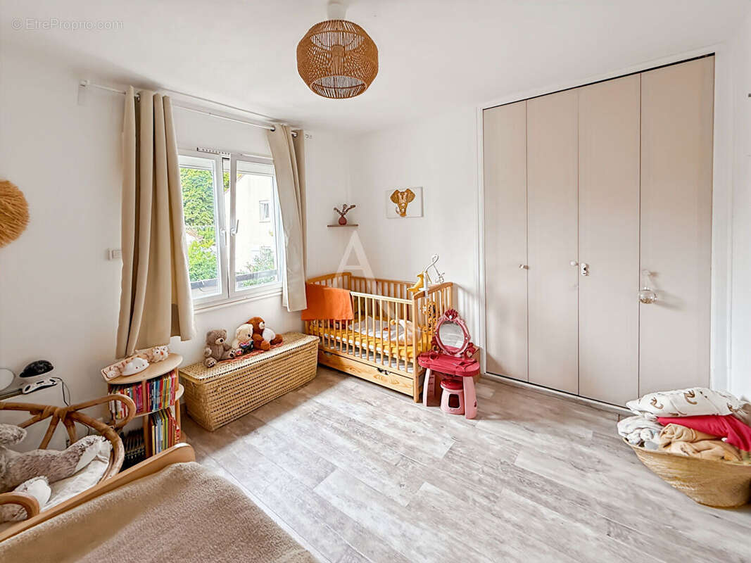 Maison à JOUY-LE-MOUTIER