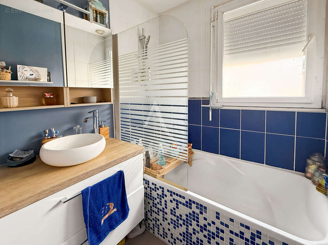 Maison à JOUY-LE-MOUTIER