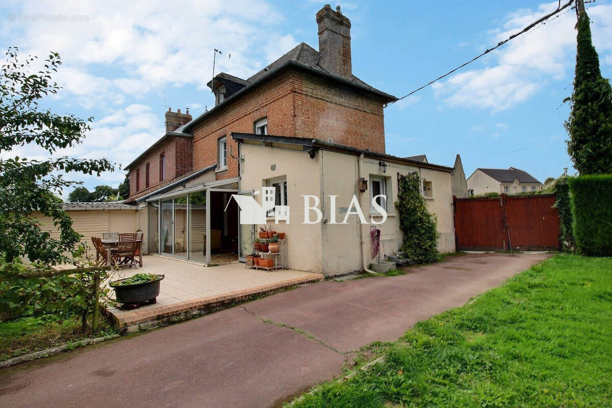 Maison à FORGES-LES-EAUX