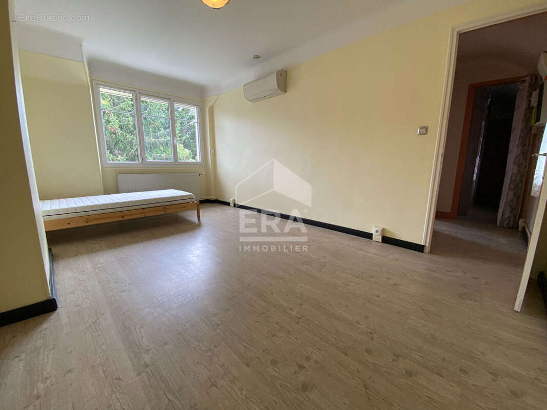 Maison à SAINT-FARGEAU-PONTHIERRY