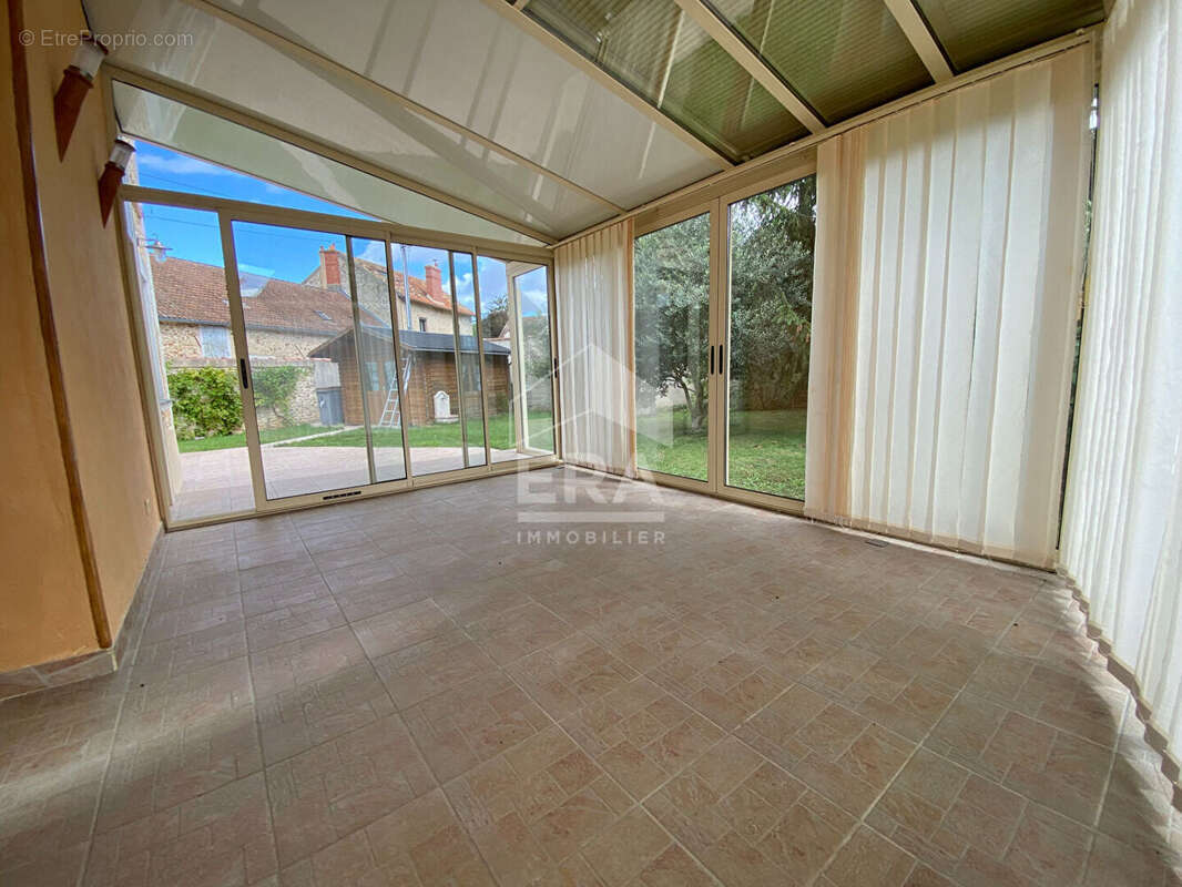 Maison à SAINT-FARGEAU-PONTHIERRY