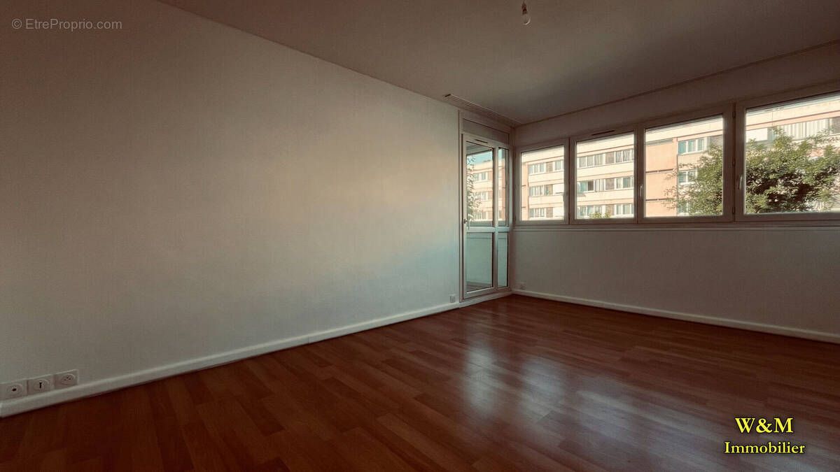 Appartement à RIS-ORANGIS