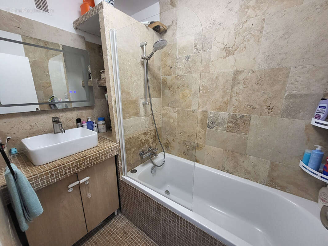 Appartement à MARSEILLE-14E