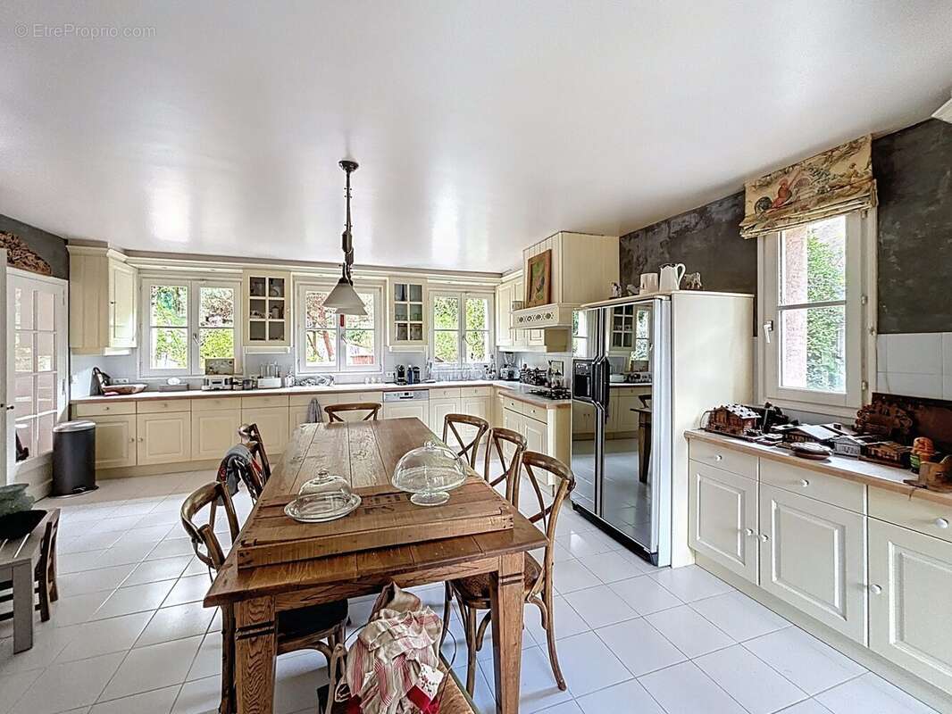 Maison à JOUY-EN-JOSAS