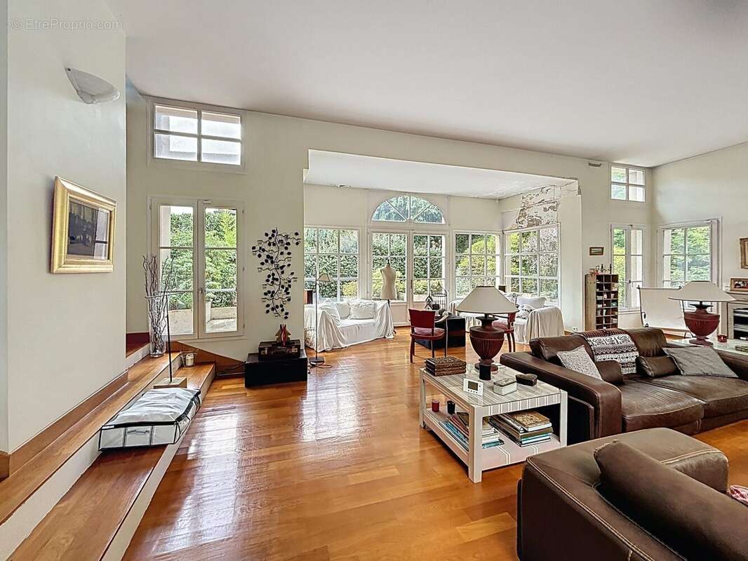 Maison à JOUY-EN-JOSAS