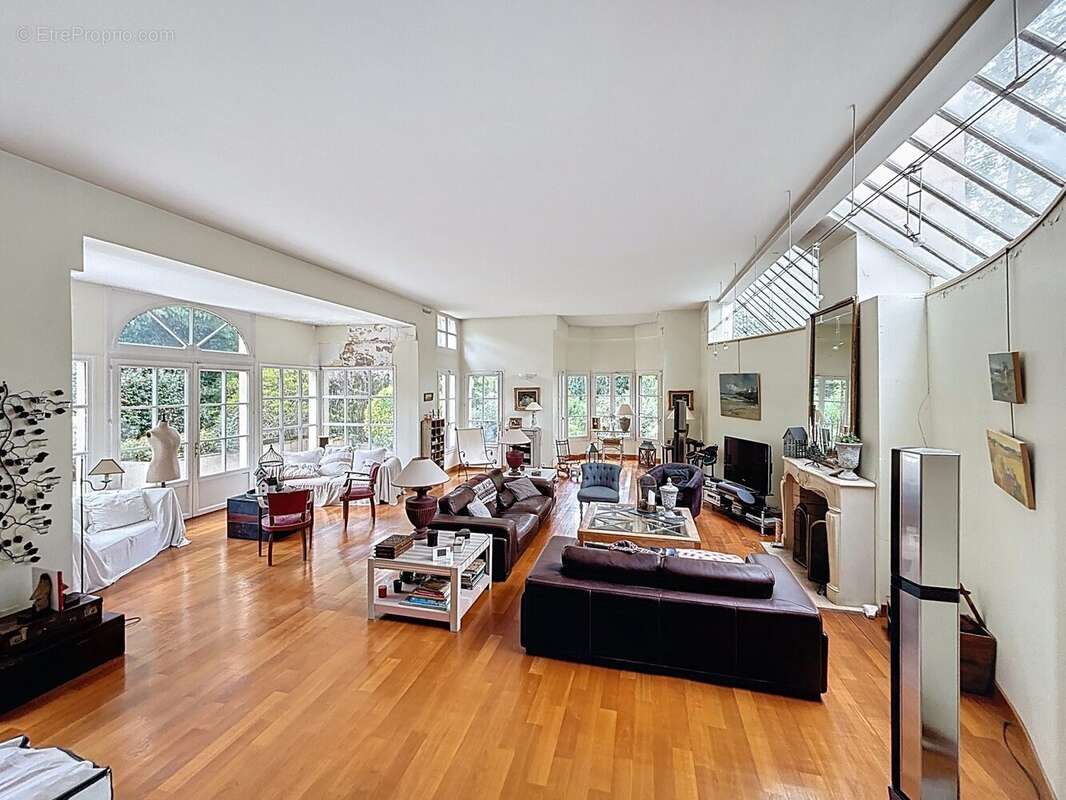 Maison à JOUY-EN-JOSAS