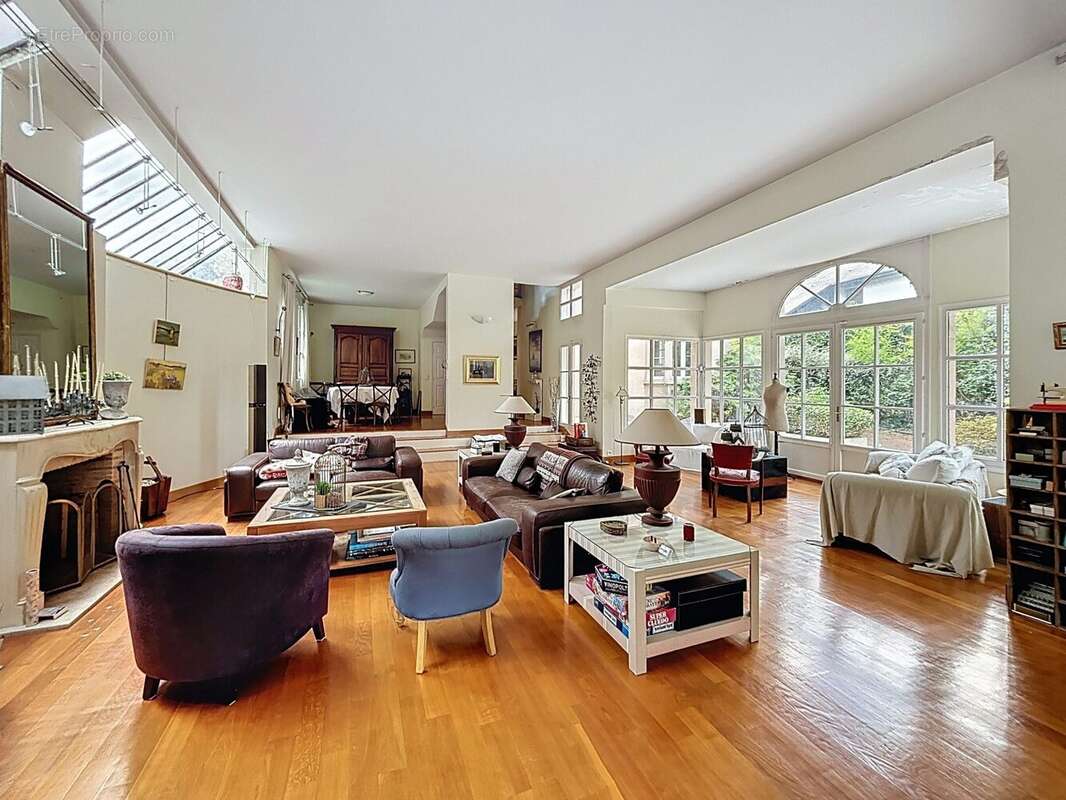 Maison à JOUY-EN-JOSAS