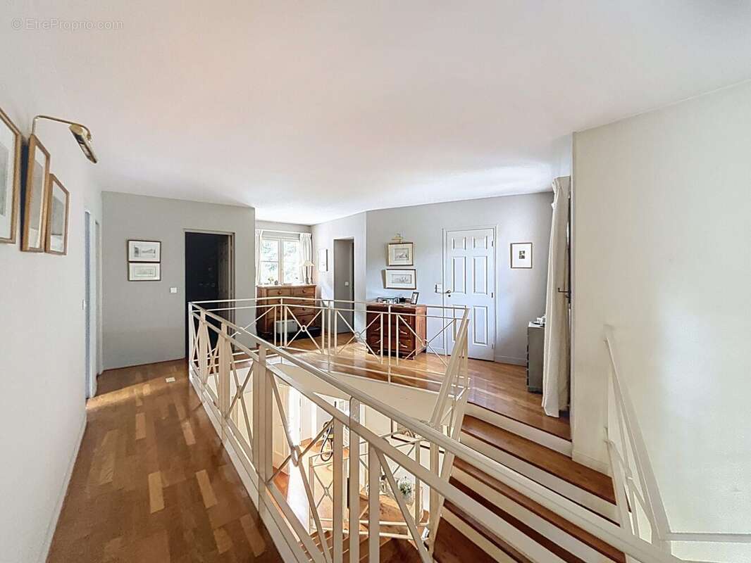 Maison à JOUY-EN-JOSAS