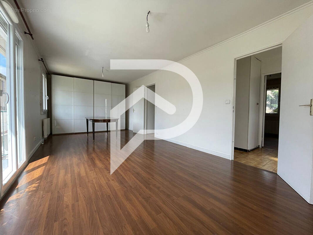 Maison à LIMEIL-BREVANNES