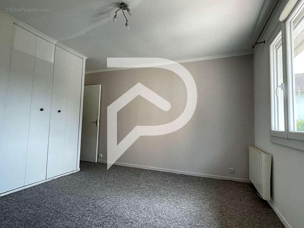 Maison à LIMEIL-BREVANNES