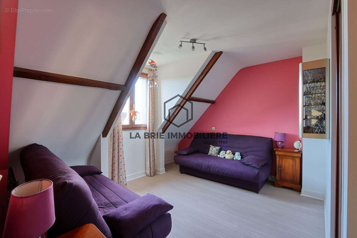 Maison à VILLECRESNES