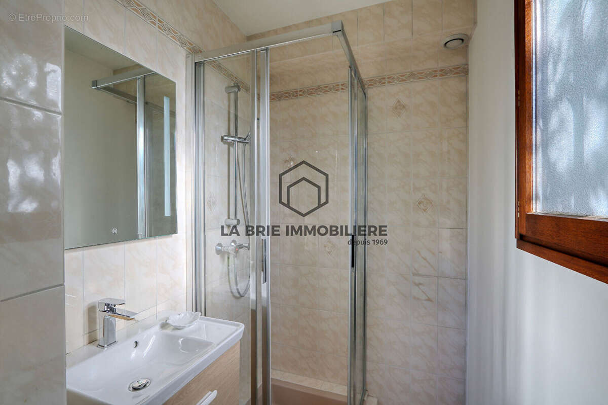 Maison à VILLECRESNES